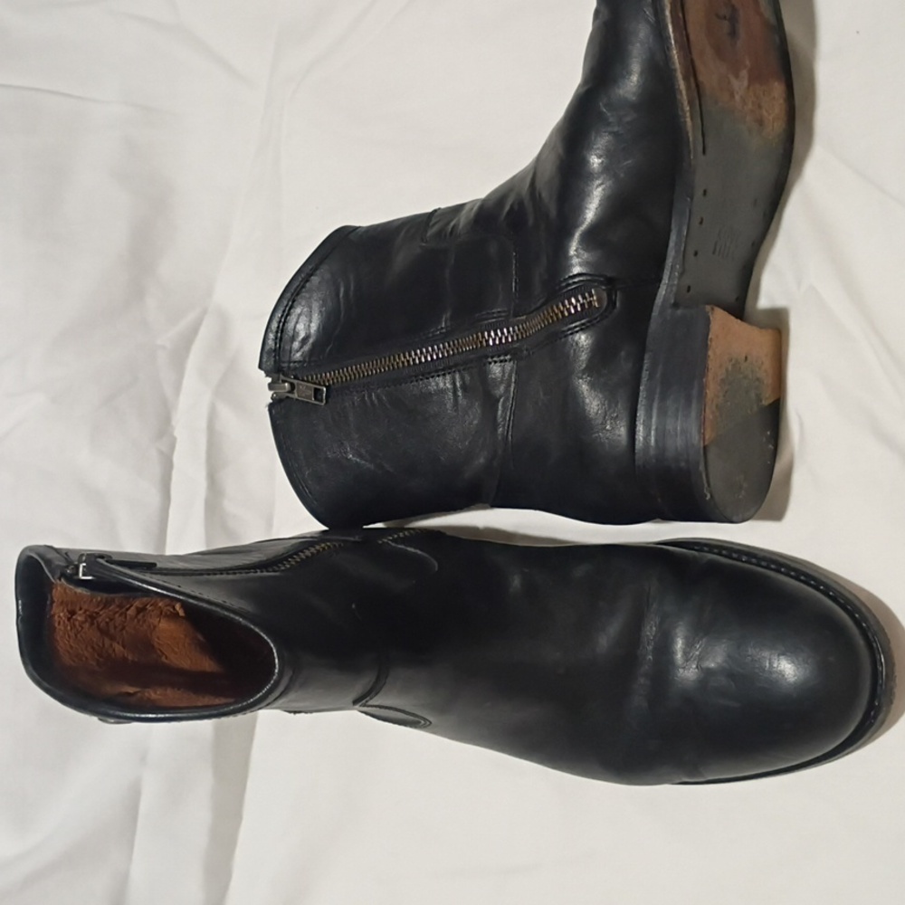 Frye Black Leather Men's Boots with Zipper 6B